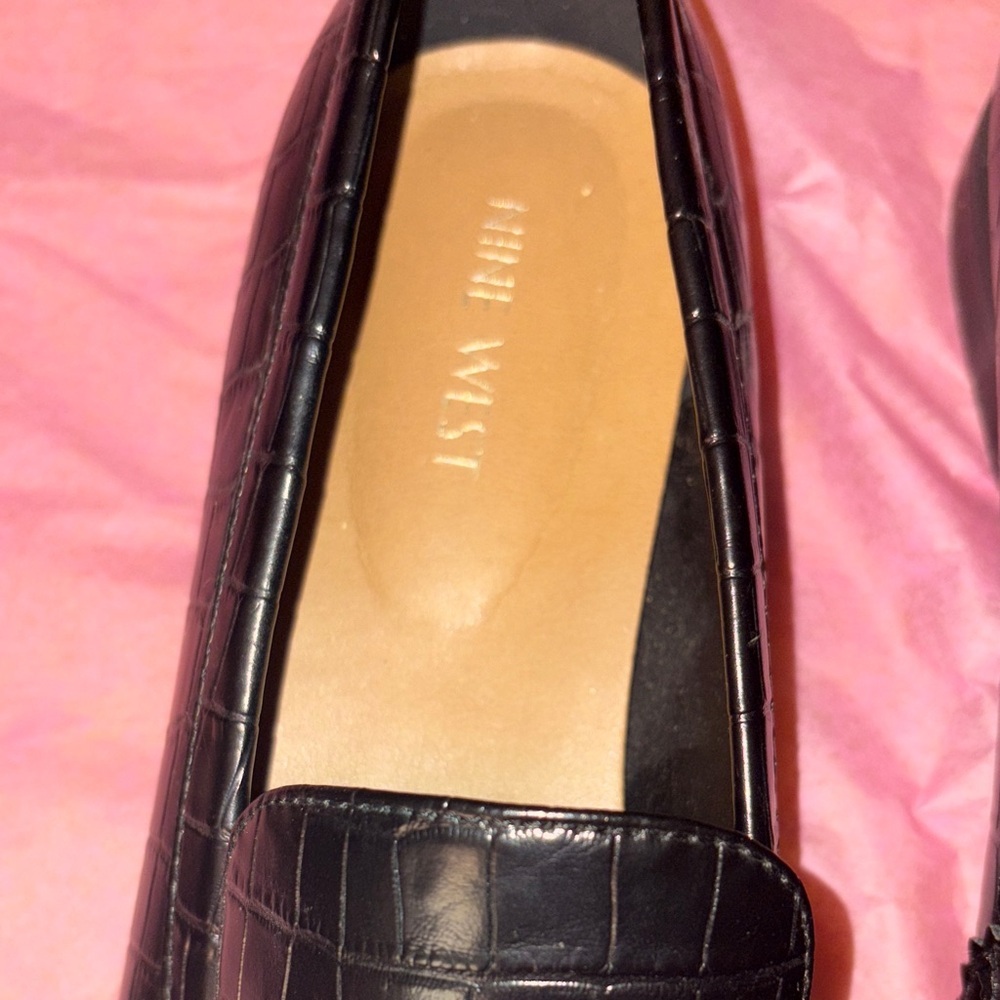 Nine West Black leather Crocodile Pattern Loafers - Picture 2 of 3